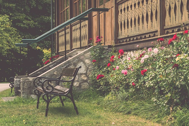 强调如何通 强调如何通